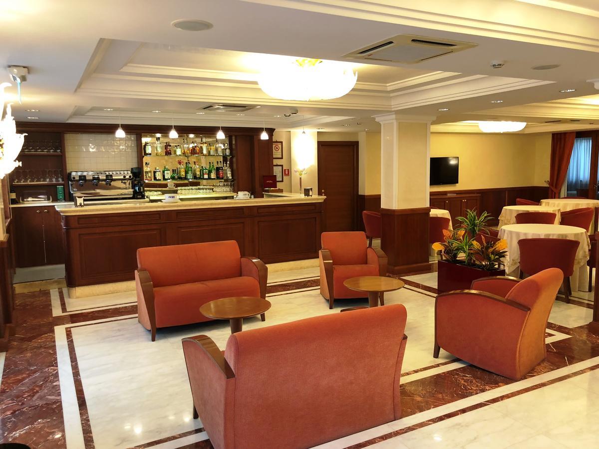 Hotel Ristorante Rossemi Сан-Джованни-Ротондо Экстерьер фото